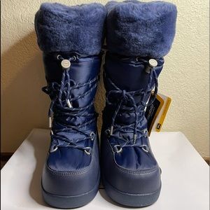 Sold UGG Moon Boots size 7 NWOT